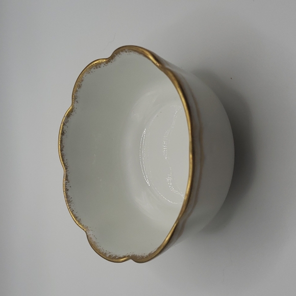 Antique LIMOGES FRANCE Old Abbey Porcelain Creamer & Underplate Set - Picture 3 of 6